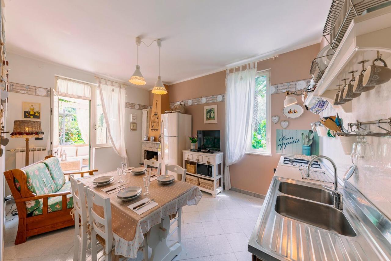 La Residenza Holiday House ราเวลโล ภายนอก รูปภาพ