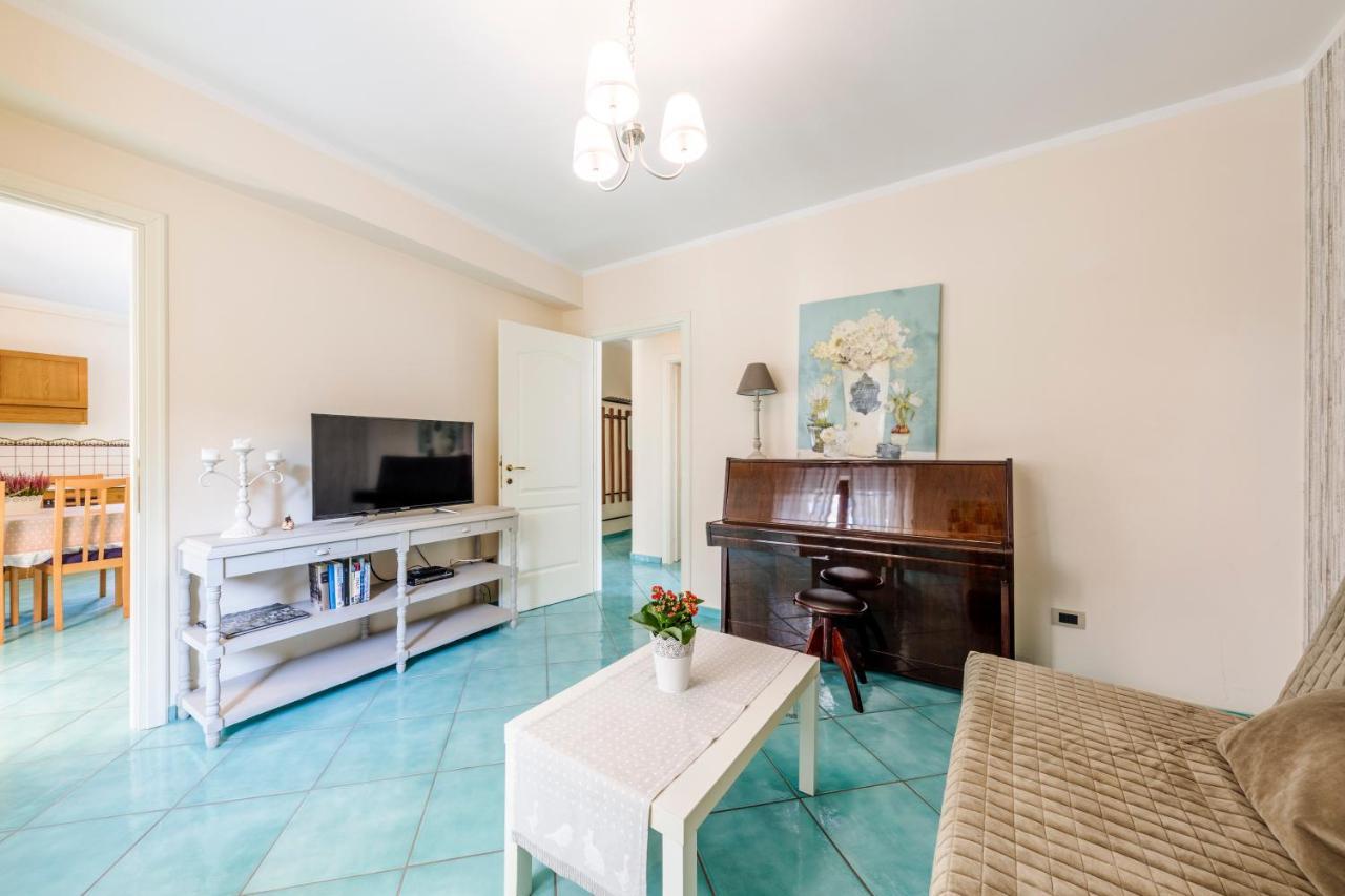 La Residenza Holiday House ราเวลโล ภายนอก รูปภาพ